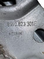 Audi A4 S4 B9 Zawiasy pokrywy / maski silnika 8W0823301E
