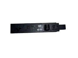 Volkswagen Golf VII Aerial antenna amplifier 5K0962132A