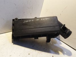 Ford Mondeo Mk III Oro filtro dėžė 3S719600BA