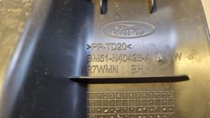 Ford Focus Bagažinės slenksčio apdaila BM51N40428A