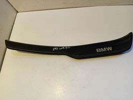 BMW 3 E90 E91 Aizmugurējā sliekšņa dekoratīvā apdare (iekšējā) 51477060286