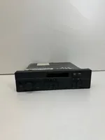 Audi A4 S4 B5 8D Radio / CD/DVD atskaņotājs / navigācija 4D0035152