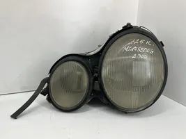 Mercedes-Benz E W210 Lampa przednia 14434500