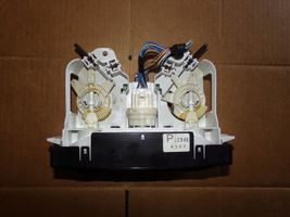 Mazda MPV II LW Panel klimatyzacji LC94B