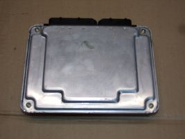 Volkswagen PASSAT B5 Sterownik / Moduł ECU 0281010704