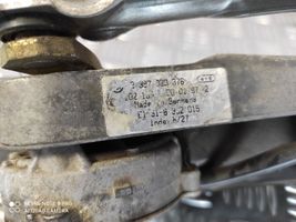 BMW 7 E38 Tringlerie et moteur d'essuie-glace avant 8110205084