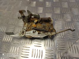 BMW 3 E21 Etuoven lukko 18422541