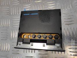 Opel Kadett E Monitori/näyttö/pieni näyttö 90240511