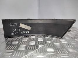 Renault Clio III Moulure de pare-chocs avant 8200074467