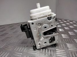 Audi A4 S4 B5 8D Serratura portiera anteriore 8D2837015F