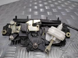 Audi A4 S4 B5 8D Maniglia esterna del portellone posteriore/bagagliaio 8D9827777