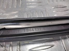 BMW 5 E34 Rivestimento vetro lato posteriore 19441329