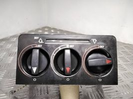Mercedes-Benz W123 Gaisa kondicioniera / klimata kontroles / salona apsildes vadības bloks (salonā) AX02001206V