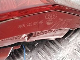 Audi A4 S4 B8 8K Lampy tylnej klapy bagażnika 8K5945093AD