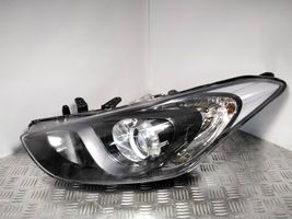 Hyundai i30 Lampa przednia 92101A6020