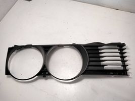 BMW 7 E32 Rivestimento sotto il faro/fanale 1938426