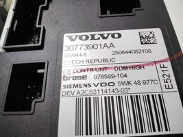 Volvo V50 Moteur de lève-vitre de porte avant 30773901AA