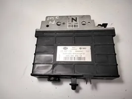 Volkswagen PASSAT B3 Module de contrôle de boîte de vitesses ECU 095927731