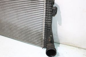 Volkswagen PASSAT B6 Радиатор интеркулера 