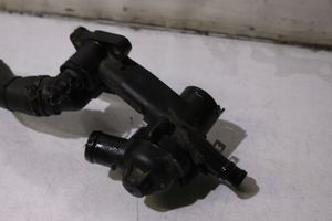 Renault Megane II Boîtier de thermostat 03C121111B