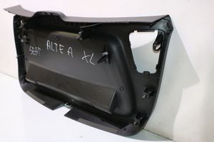 Seat Altea XL Poszycie klapy tylnej bagażnika i inne elementy 