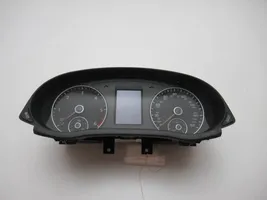 Volkswagen PASSAT B7 Speedometer (instrument cluster) 561920970G