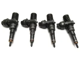 Volkswagen PASSAT B5.5 Fuel injectors set 0414720215