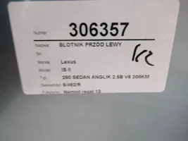 Lexus IS 220D-250-350 Błotnik przedni 