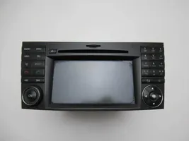 Mercedes-Benz E W211 Panel / Radioodtwarzacz CD/DVD/GPS A2199001000
