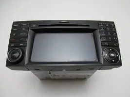 Mercedes-Benz E W211 Panel / Radioodtwarzacz CD/DVD/GPS A2199001000