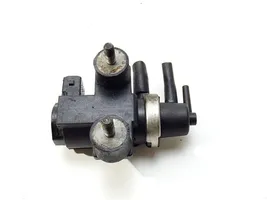 BMW 7 E38 Fuel pressure regulator 72190373