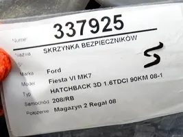 Ford Fiesta Skrzynka bezpieczników / Komplet 8V5114B144BA