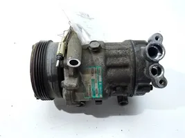 Renault Twingo I Ilmastointilaitteen kompressorin pumppu (A/C) 8200037058