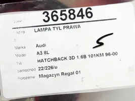 Audi A3 S3 8L Aizmugurējais lukturis virsbūvē 8L0945096