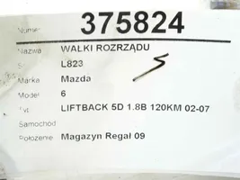 Mazda 6 Wałek rozrządu L823