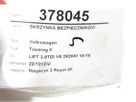 Volkswagen Touareg II Boîte à fusibles 7P0941828A