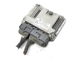 Volkswagen Touran I Unidad de control/módulo ECU del motor 03G906021DM