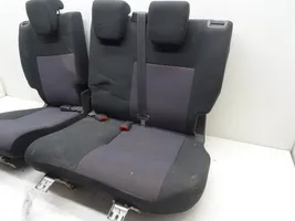 Suzuki SX4 Toisen istuinrivin istuimet 