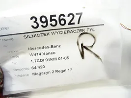 Mercedes-Benz Vaneo W414 Silniczek wycieraczki szyby tylnej A4148200042