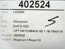 Mitsubishi Colt Licznik / Prędkościomierz 8100B021H