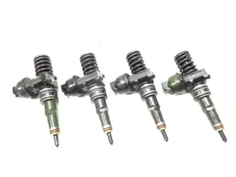 Volkswagen PASSAT B5.5 Fuel injectors set 038130073AJ