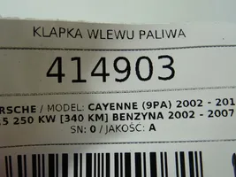 Porsche Cayenne (9PA) Klapka wlewu paliwa 