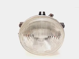 Mitsubishi Pajero Lampa przednia 