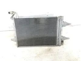 Volkswagen Polo IV 9N3 Radiateur de refroidissement 