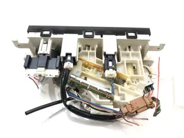 Nissan Pathfinder R50 Interior fan control switch 