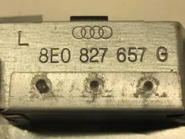 Audi A4 S4 B7 8E 8H Listwa oświetlenie tylnej tablicy rejestracyjnej 8E0827657G