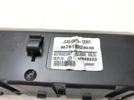 Citroen C4 II Monitori/näyttö/pieni näyttö 9676199280