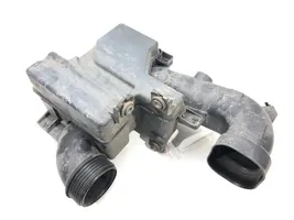 Hyundai i40 Scatola del filtro dell’aria 28220-3Z300