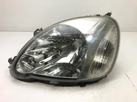 Toyota Yaris Lampa przednia 