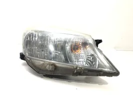 Toyota Yaris Lampa przednia 